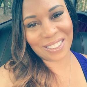 Meet your Posher, Monique